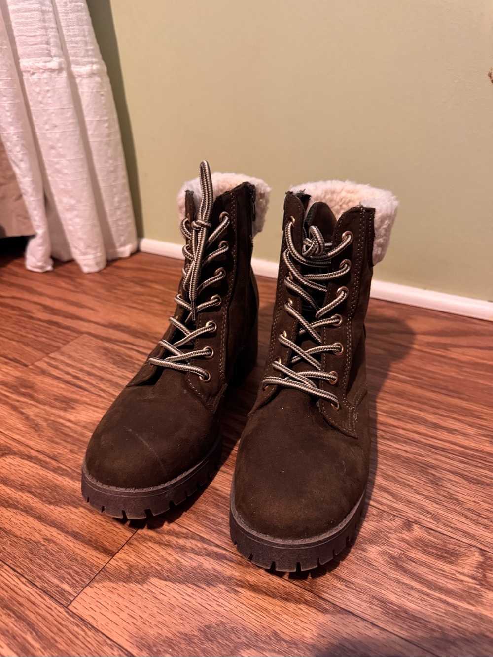 Bamboo Faux Fur Boots - Picture 5 of 8